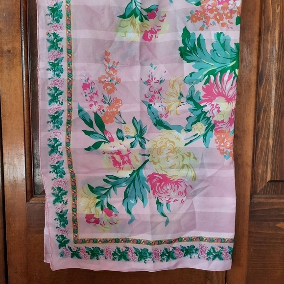 Vintage semi-sheer pink striped floral pattern scarf - Picture 5 of 8